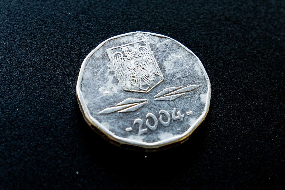 Monede vechi de  500 lei an 1999 5000 lei 2001/2004 1000 lei 2001/2004