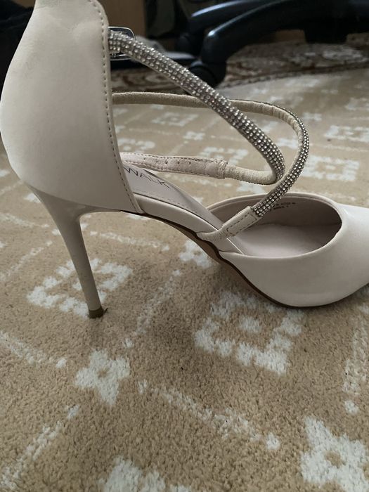 Елегантни обувки висок ток 36 номер