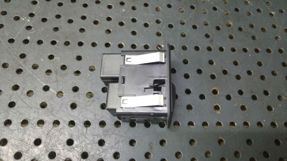 Buton geam electric dreapta spate dodge journey 56046832ab 10017668