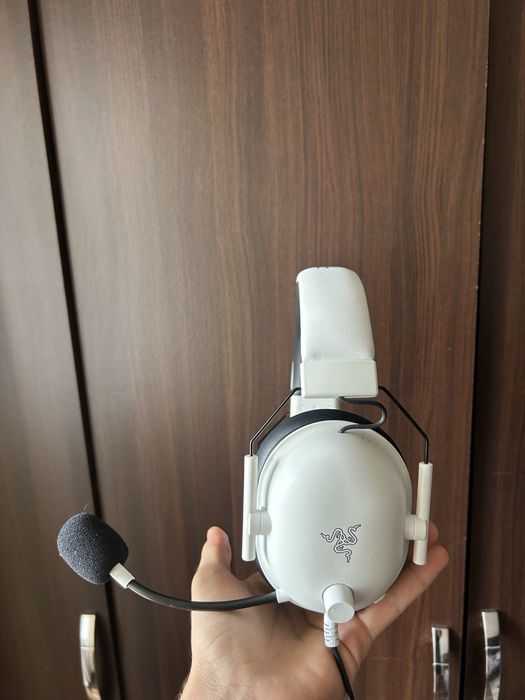 Casti Razer blackshark V2 Alexandru cel Bun • OLX.ro