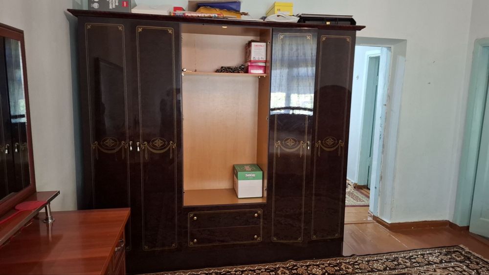 Yotoqxona mebeli sotiladi