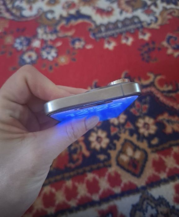 Продам айфон 15 про 128