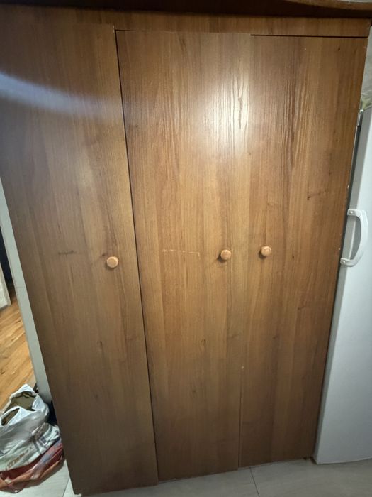 Продам шкаф в прихожую