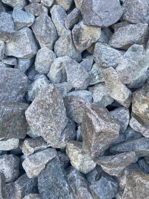 Piatra nisip pamant calcar piatra concasata