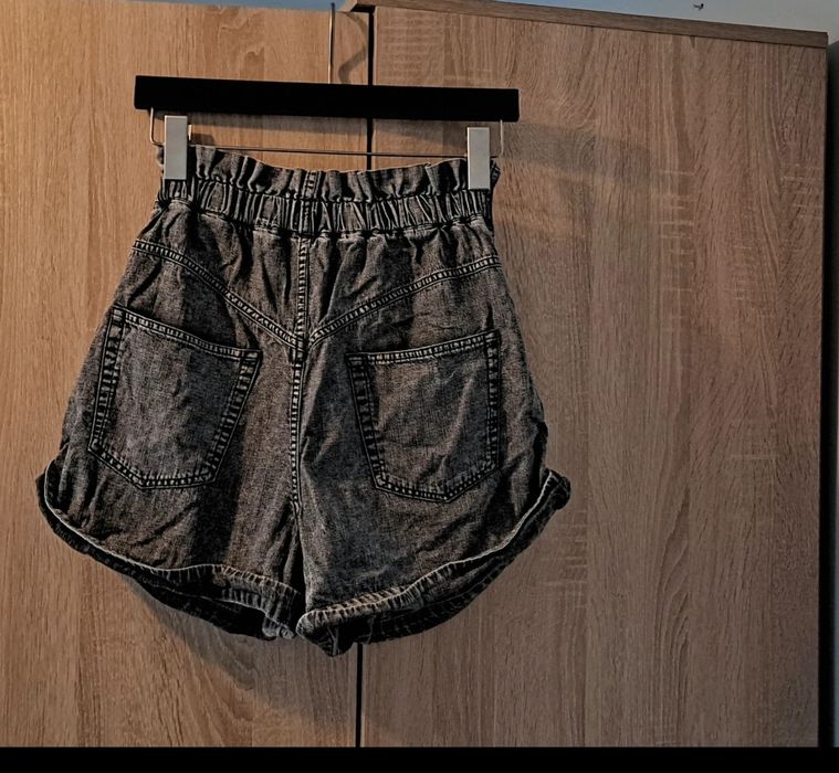 Pantaloni scurți Isabel Marant gri marime 38 talie inalta si elastic ca noi