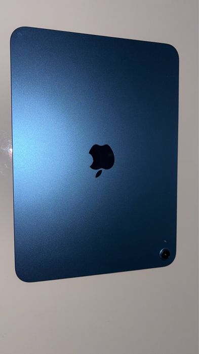 Apple Ipad impreuna cu apple pencil+doua huse si cutiile originale