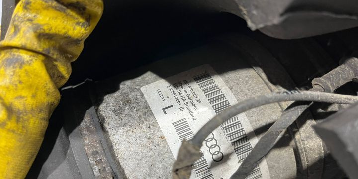 Perna aer stanga spate 3.0tdi 4h0616001M Audi A8 D4/4H [facelift] [20