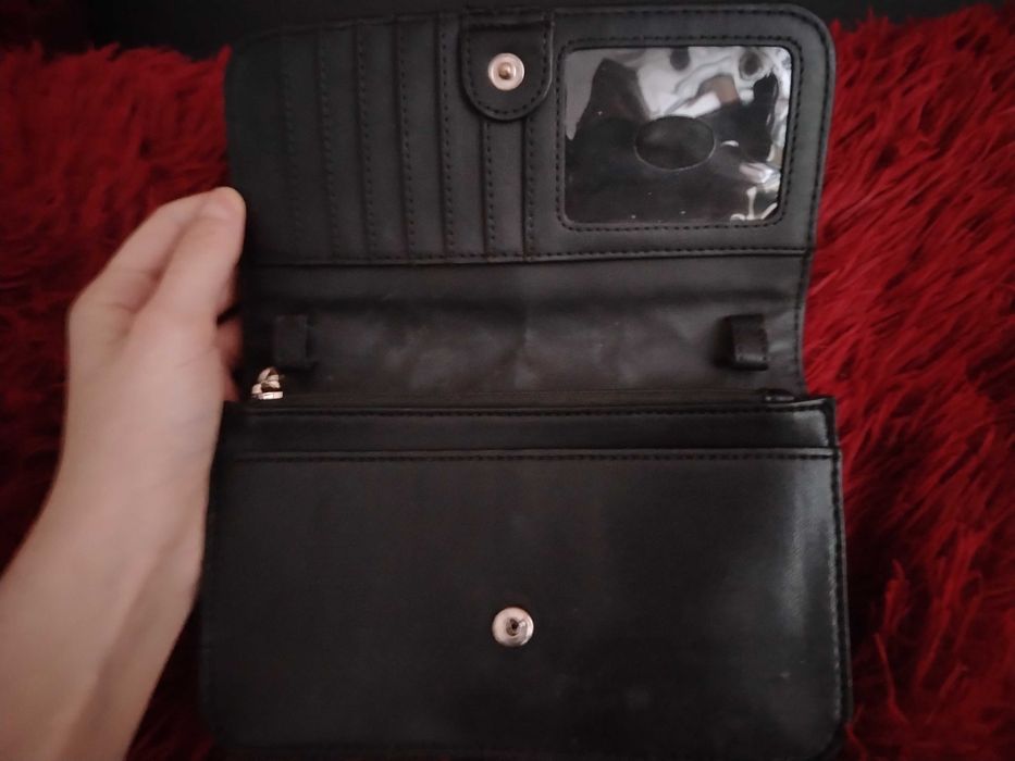 Geanta Guess aproape nou nouță