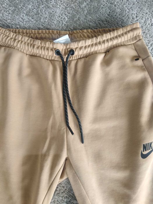 Мъжки къси панталони NIKE Tech
