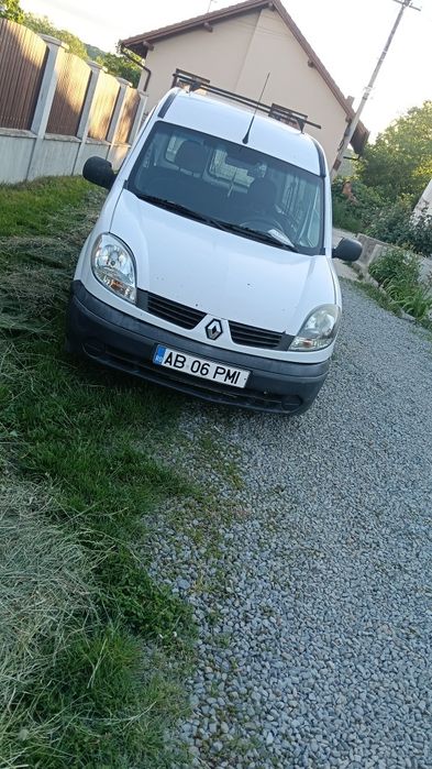 Vând renau kango 2005.1.5 tdi mașină se prezintă bine  cu acte la zi fiscal pe loc