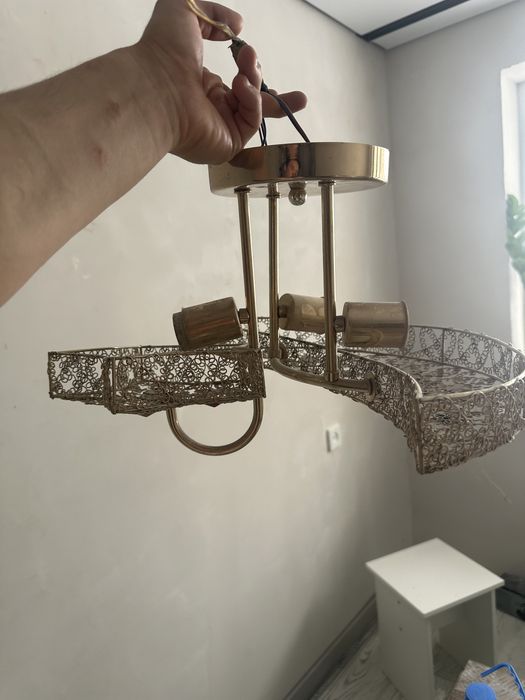 продам люстру для спальней