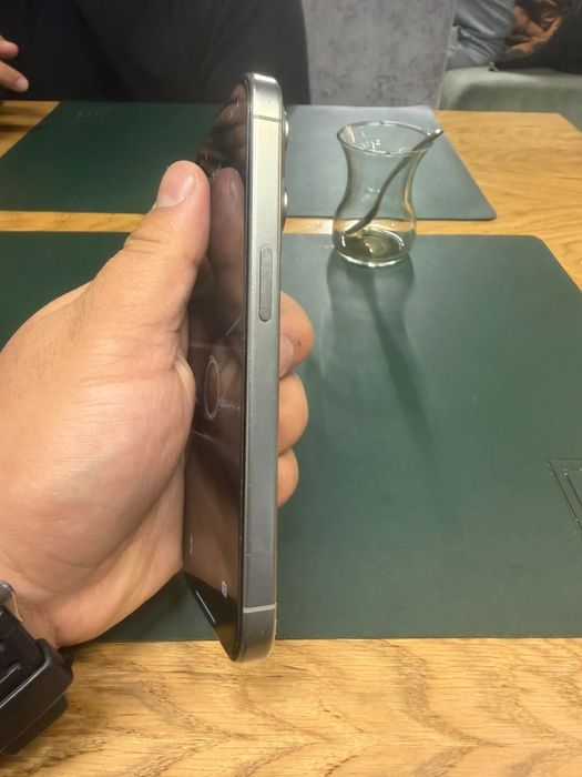 Iphone 15 pro , titan !