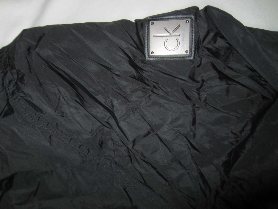 Geaca Calvin Klein, masura XXL, matlasata, poliester, subtire ca grosime, stare f.buna