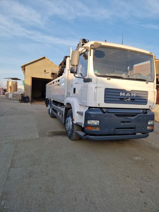 Vand camion cu macara MAN