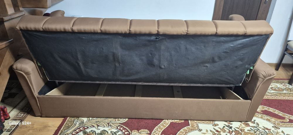 Canapea extensibila 4 locuri
