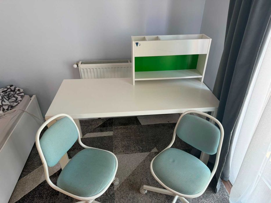 Set Birou copii reglabil IKEA cu extensie + 2 Scaune ergonomice