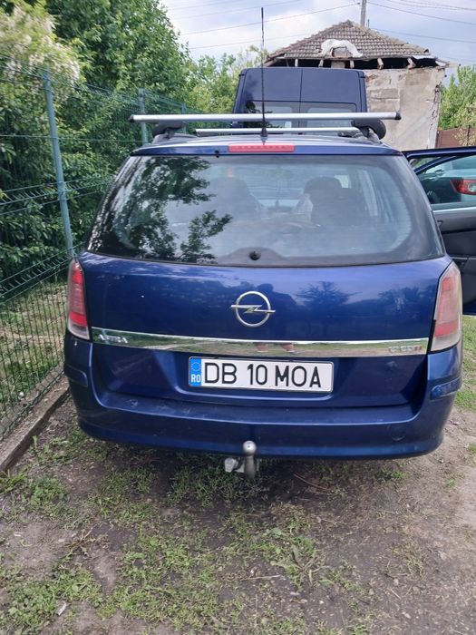 Vând Opel astra h  break 2005 motor 1.7 cdti