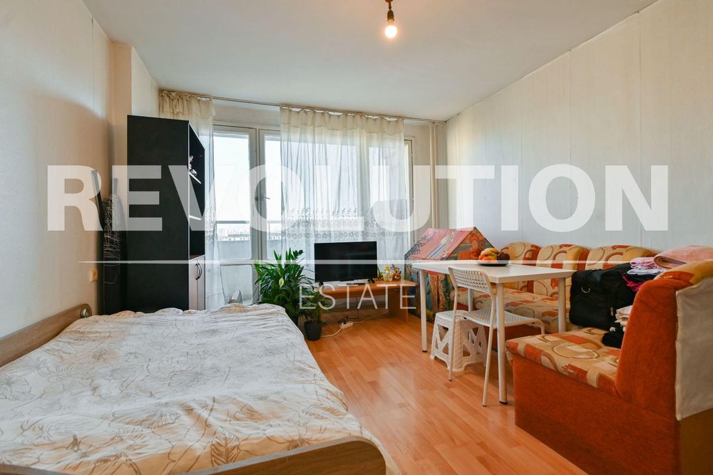 Едностаен апартамент в ж.к. Сухата река.