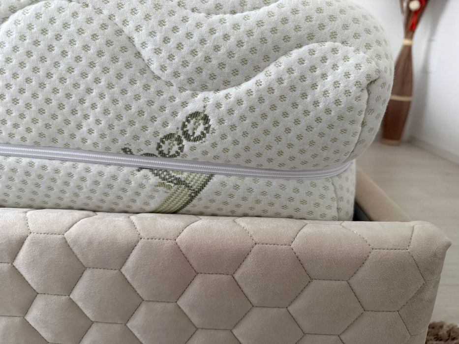Vand saltea bamboo noua
