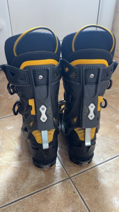 Clăpari ski tură La Sportiva (skimo) – stare bună