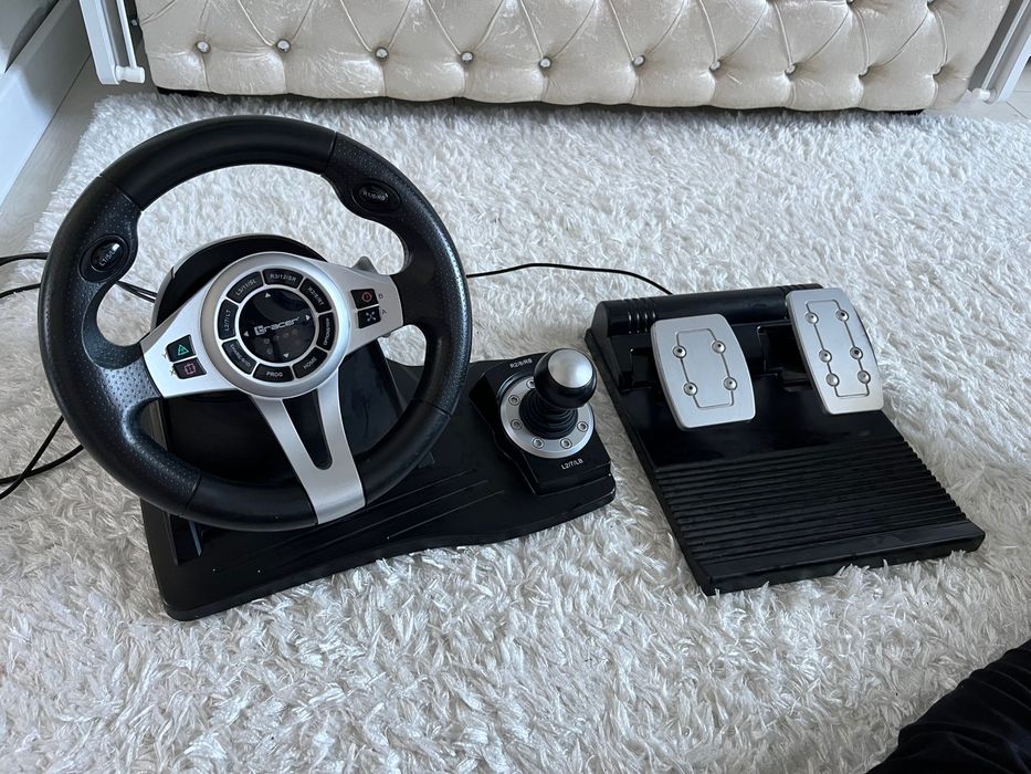 Волан и педали за PlayStation 4