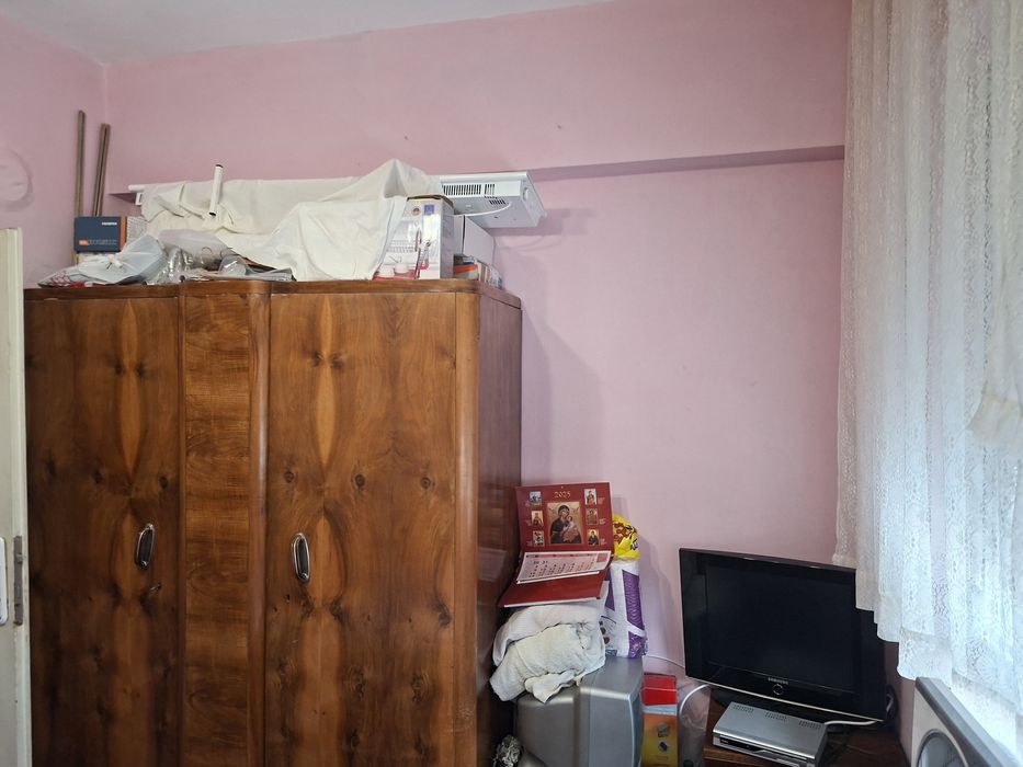 Продава двустаен  до Енерго