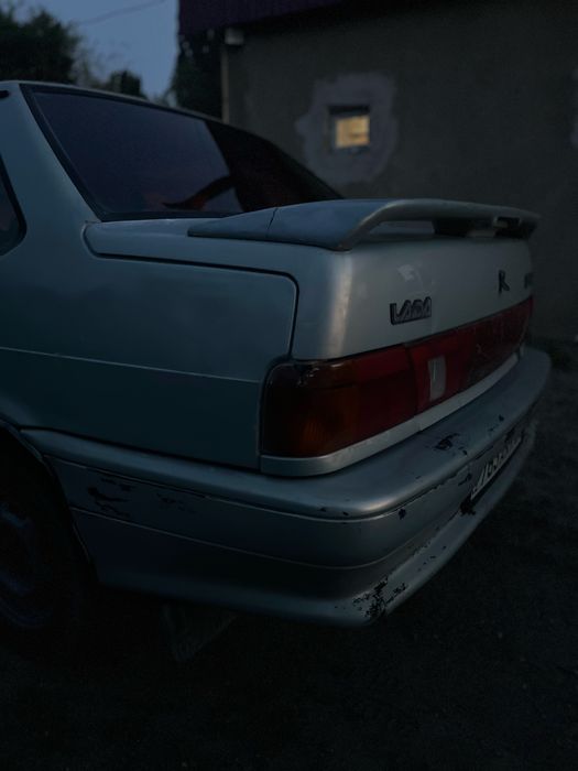 Ваз LADA 2115 год 2001