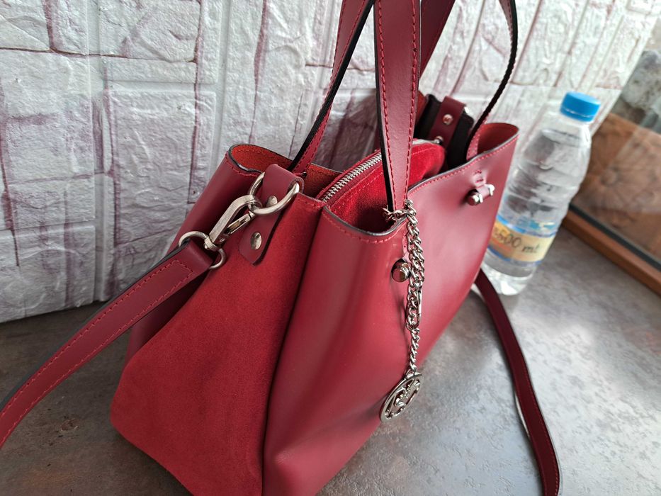 дамска чанта,малка червена чантичка-Нова!естествена кожа