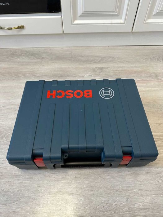 Продам болгарку Bosch