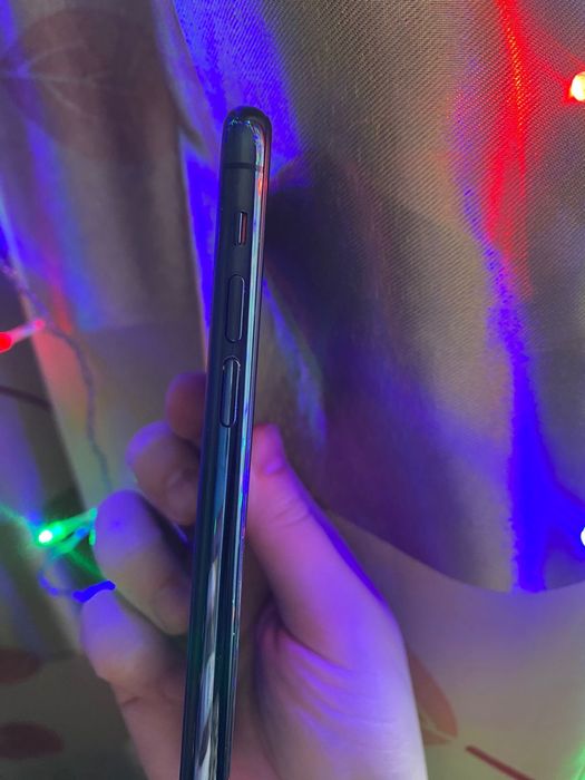 Срочно продам Iphone 11 pro