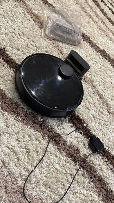 Продам робот пылесос