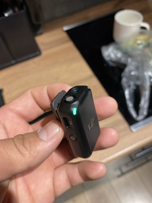 Микрофон DJI Mic (2TX + 1RX + Charging Case) черный