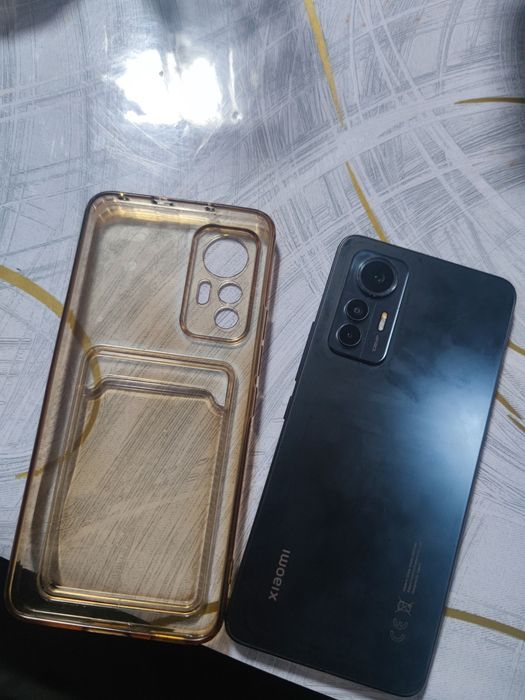 Продам телефон Xiaomi 12 Lite 8/256