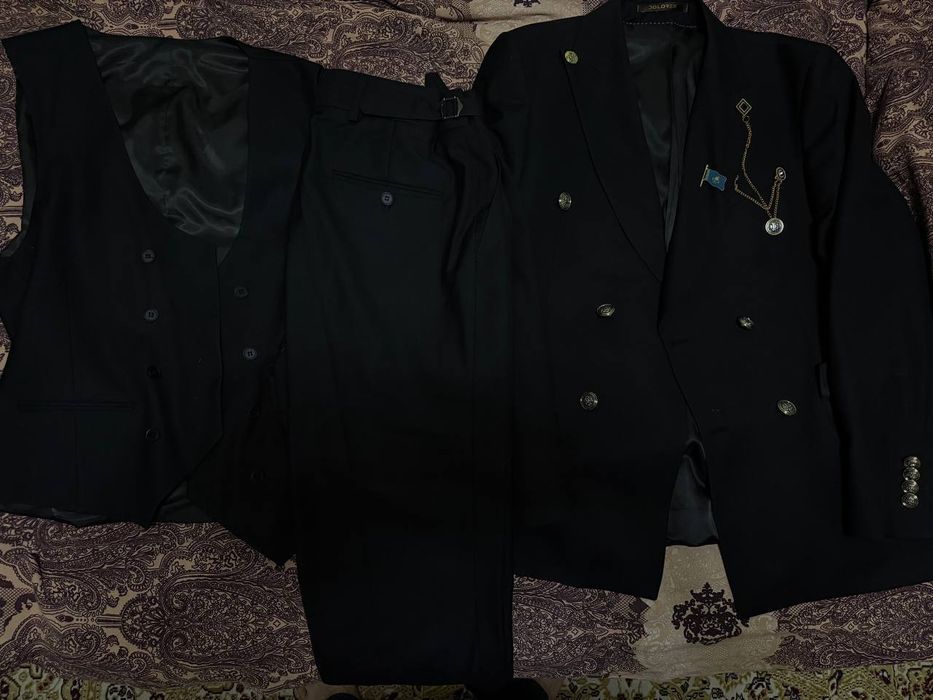 Костюм классика тройка чёрный