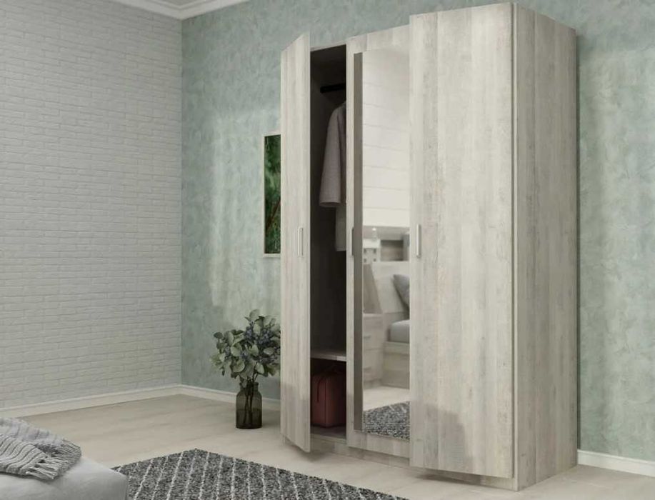 Гардероб G11 трикрилен