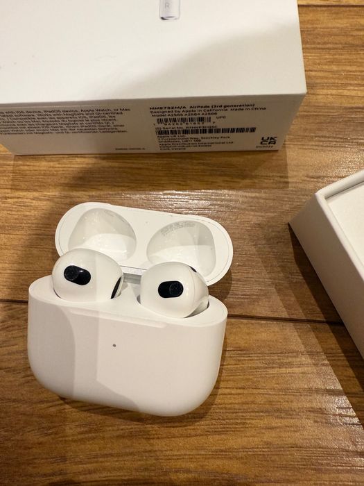 Слушалки Apple AirPods (3-то поколение) оригинални
