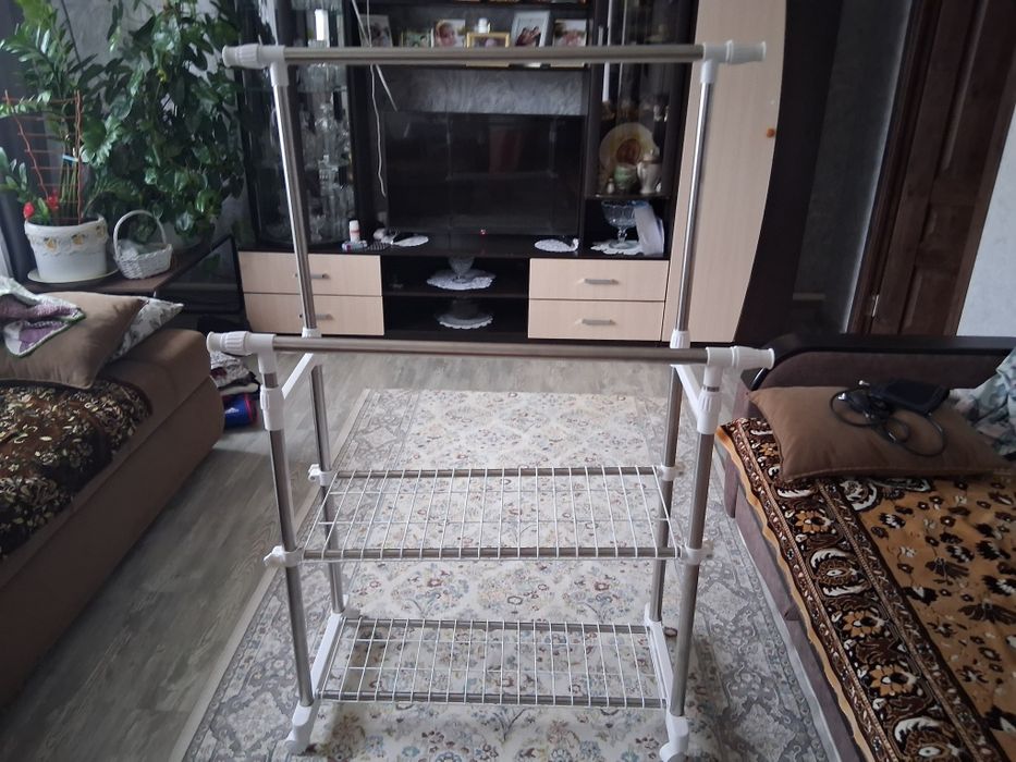 Продаётся вешалка