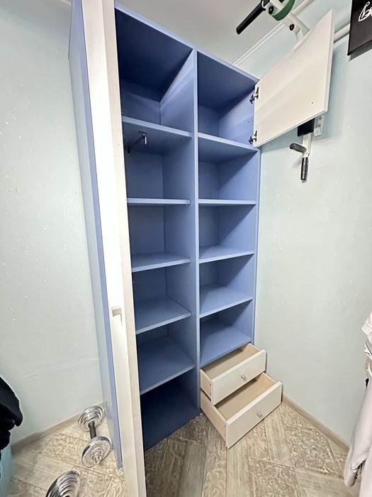 Продаю в детскую шкаф