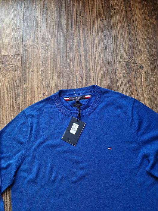 Страхотен мъжки пуловер TOMMY HILFIGER размер М,  нов с етикет,
