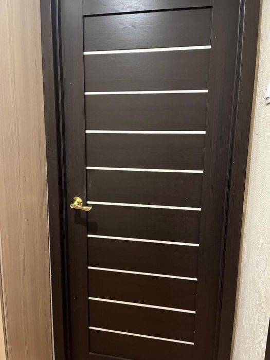Двери продается срочно