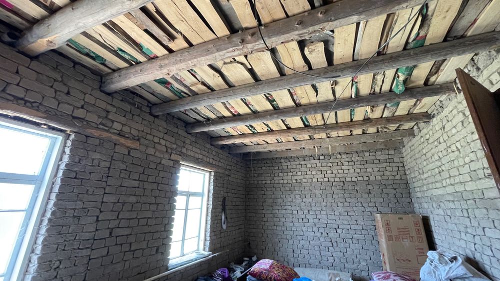 Uy sotiladi, srochno