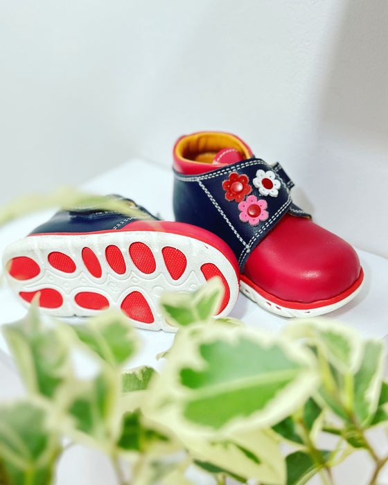 Детская ортопедическая и модельная обувь