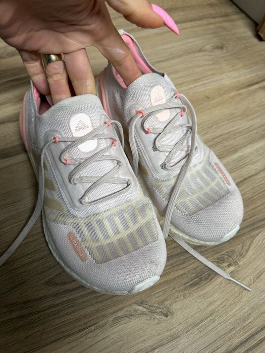 Оригинални маратонки adidas (WMNS) adidas UltraBoost! 36 н