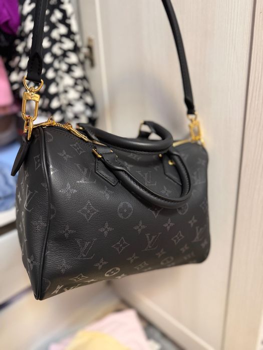 Geanta de mana, cu bareta de umar