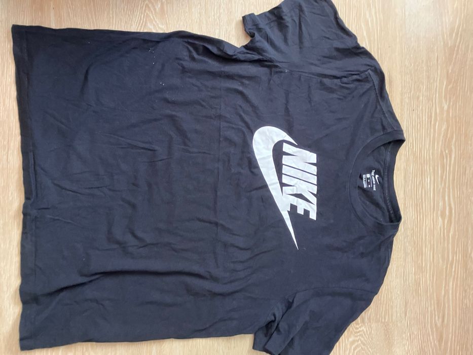 Nike L тениска и XL долнище