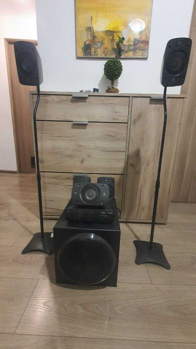 Sistem Logitech Z906 5.1 + set 5 sateliți extra + 2 stative –  OFERTĂ