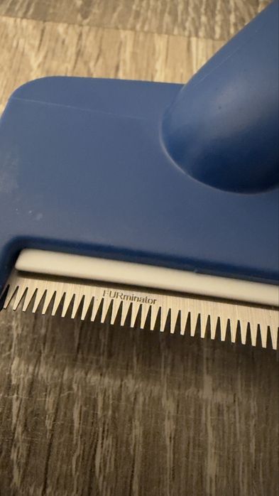 Perie Furminator Marimea L