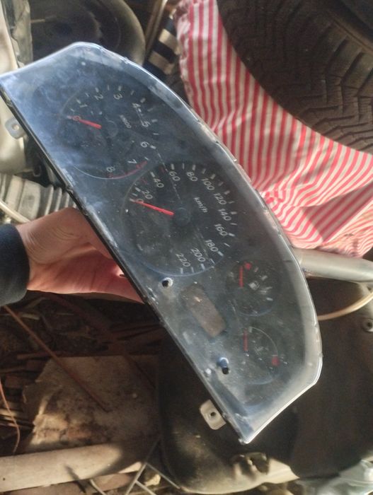 Части за нисан алмера н16 1.8 бензин 2 врати