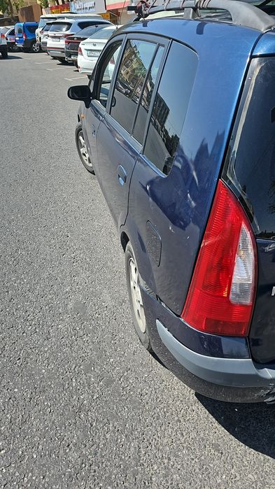 Мазда премаси 1.8 автомат 2001год