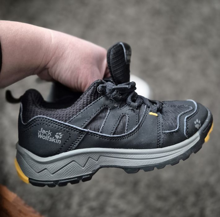 Incaltaminte copii Jack Wolfskin mar 33,adidasi Adidas mar 33